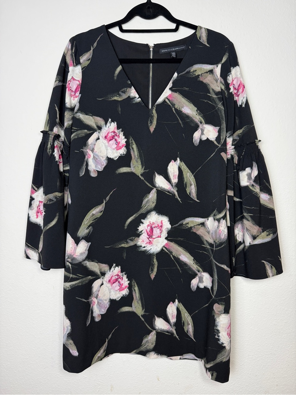 White House Black Market Floral Dress 14P Black Shift V-Neck Bell Sleeve Petite
